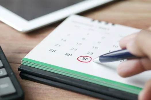 payroll deadline checklist calendar 15th small shop