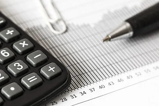 payroll records calendar and severance calculation sheet