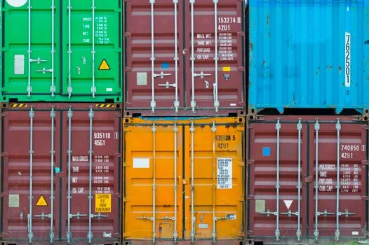 small business warehouse boxes import logistics