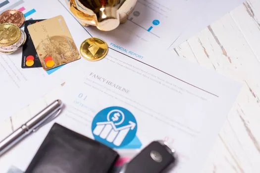 Korean business owner saving bank account copy as PDF with safe filename, settlement folder and upload checklist, realistic laptop desk photo | 통장사본 PDF 파일명과 제출 폴더를 정리하는 장면